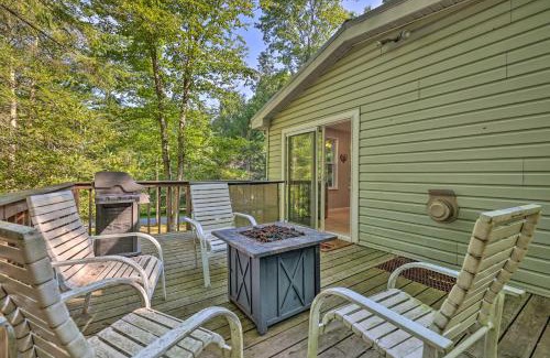Greentown House | 22 Mi to Ski Big Bear! Lake Wallenpaupack Getaway