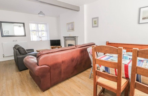 Conwy Cottage | 22 Uppergate Street