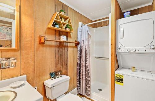 Beech Mountain Apartment | 220 Charter Hills Rd B5 by Carolina Stays