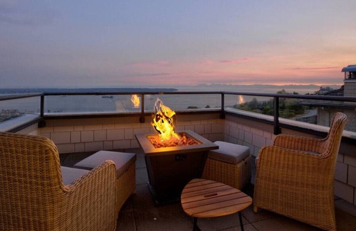 West Vancouver House | 2239 Lythe Crt.-Ehsan-U-17% · Immaculate West Vancouver Home - Amenities & Views