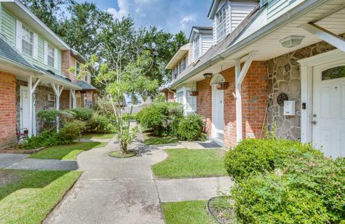 Destrehan House | 23 Mi to NOLA Cozy and Quaint Destrehan Townhome
