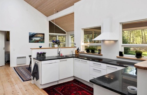 Stege House | 2305 Stege - Thujavej 2