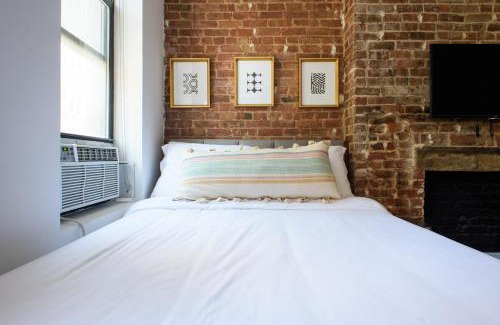 Peter Cooper Village Apartment | 24-10 Studio Prime Gramercy WD in Unit