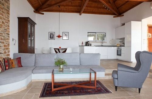 Xanthi Region Villa | 240 sqm, large pool, 300m to the beach, fantastic sea views, 2 kitchens, air conditioning