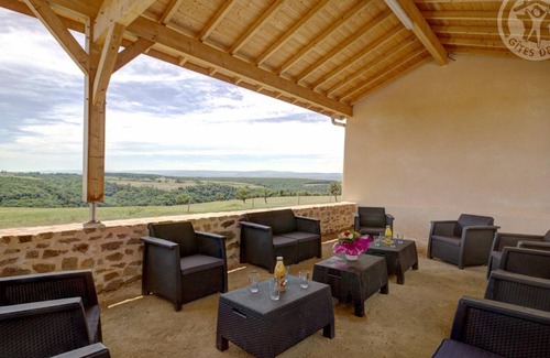 Pinay Cottage | 250 m² Cabin ∙ 4 bedrooms ∙ 12 guests