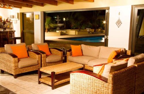 Komani House | 26 On Chamberlain Guest House