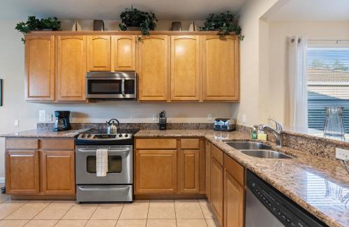 Windsor Hills House | 2605 Pawnall