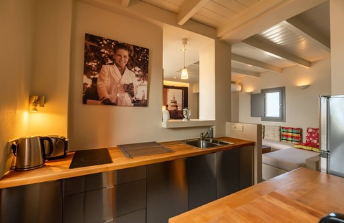 Oia House | 270 Oia's View