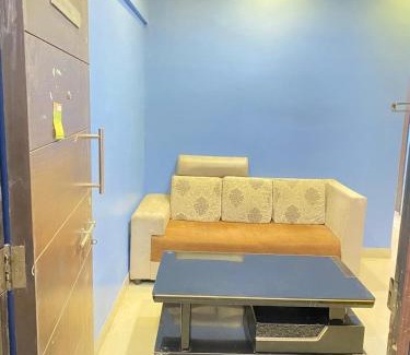 Thane West Apartment | 27th floor 2BHK near Viviana Mall with Balcony & Car Parking
