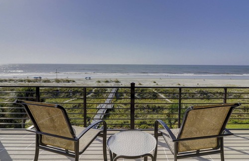 North Forest Beach House | 28 Carters Manor