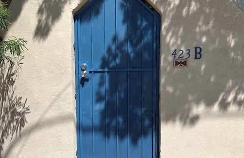 Sam Hughes Villa | 2B/1b:Casita B-downtown-UofA-Restaurants-Cafes-Bars-Museums-Washer/Dryer-Parking