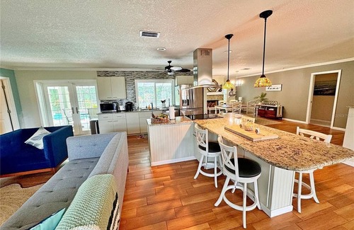 The Meadows House | 2Bd 2Ba Get Away In The Prestigious Meadows Community! Golf, Tennis, and More!