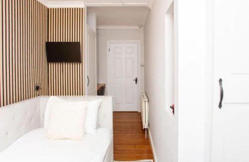 Swiss Cottage Apartment | 2bd Nest in Saint John's Wood