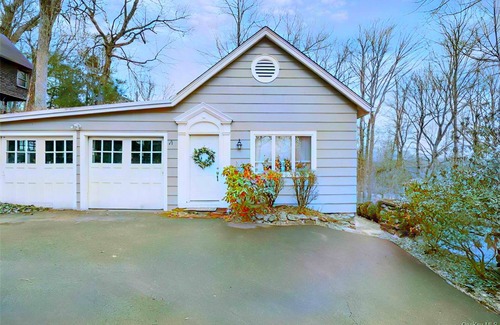 Pleasantville Cottage | 2BDRM COTTAGE IN PLEASANTVILLE