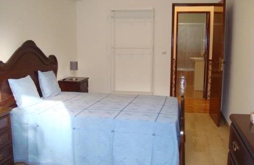 Alverca do Ribatejo Apartment | 2Bed 15km Lisbon - Wifi, Ac, Parking