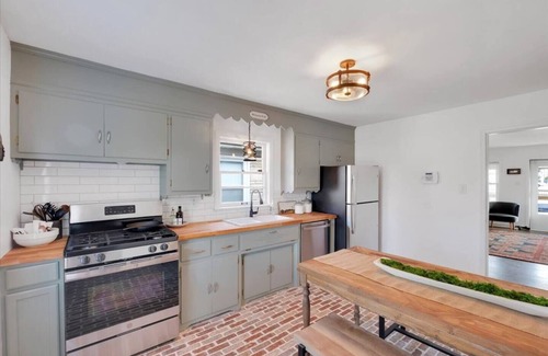 South Louisville House | 2BR/1BA Bourbon Bungalow - Expo Center