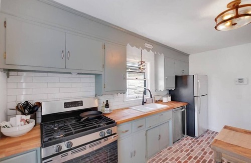 South Louisville House | 2BR/1BA Bourbon Bungalow - Expo Center