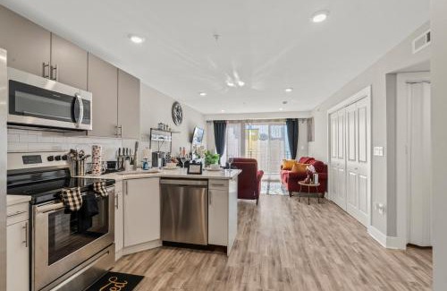 North Philadelphia East Apartment | 2BR-2BA Luxy Dendrobium Oasis, Pet Friendly, Family Friendly, Free Parking & Balcony