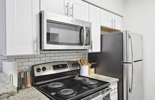 Arlington Apartment | 2BR,2BA Oasis Near Cowboys Stadium & 6 Flags