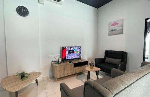 Bayan Lepas Apartment | 2BR Airport Panoramic View Family Suite