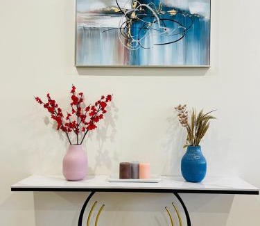 Botany Apartment | 2Br Apt near Airpot Bay City with Parking