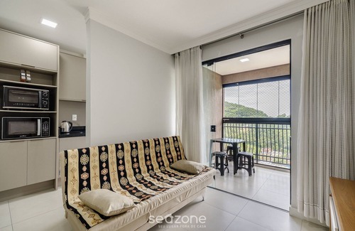 Tabuleiro dos Oliveiras Apartment | 2BR apt w/BBQ 750m From Beach Rvn2003