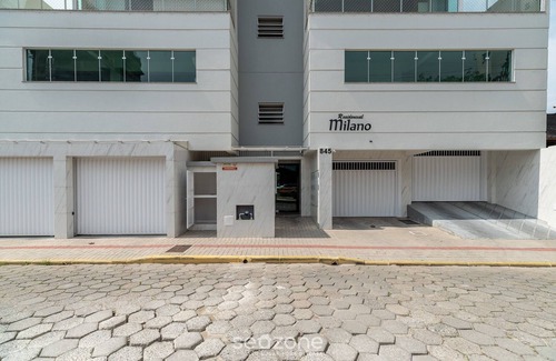 Andorinha Apartment | 2BR Apt With BBQ in Meia Praia Mlo0601