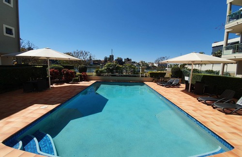 Kangaroo Point Apartment | 2BR BEAUTIFUL River Retreat ★Pool★Wine★Gym★Netflix