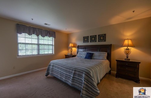 Branson House | 2BR Condo - 2 Pools - Close to the Strip - Stairs Required - FREE TICKETS INCLUDED - FHA-27