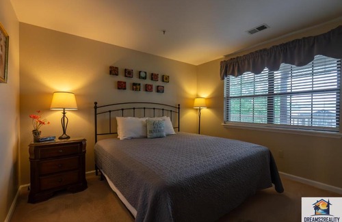 Branson House | 2BR Condo - 2 Pools - Close to the Strip - Stairs Required - FREE TICKETS INCLUDED - FHA-27