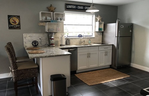 Greenacres House | 2BR Cottage in the center of West Palm Beach