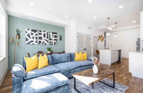 North Philadelphia West Apartment | 2BR - Fairmount Park -10 mins to DT - Sleeps 10