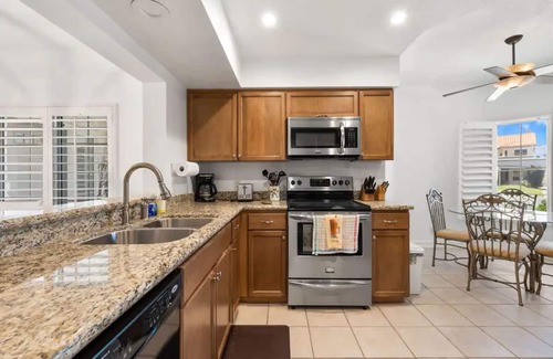 Palm Desert Apartment | 2Br Golfside Getaway in Desert Falls