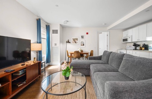 Theatre District Apartment | 2BR in Downtown Boston 2891