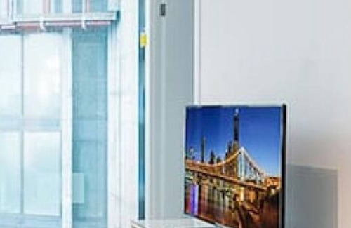 Brisbane Central Business District Apartment | 2BR Luxury Skytower CBD Pool Gym Netflix
