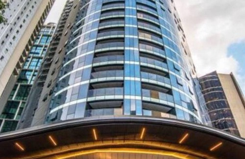 Brisbane Central Business District Apartment | 2BR Luxury Skytower CBD Pool Gym Netflix