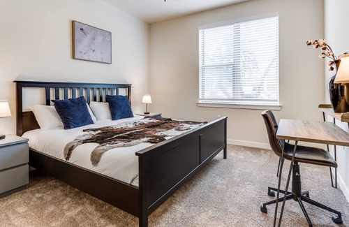 West Congress Apartment | 2BR Modern SoCo CozySuites w/ 2 Pools! #10