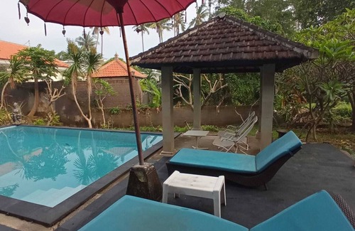 Kalibukbuk Villa | 2BR Villa ,full furnished villa, swimming pool. Near beach & big Garden