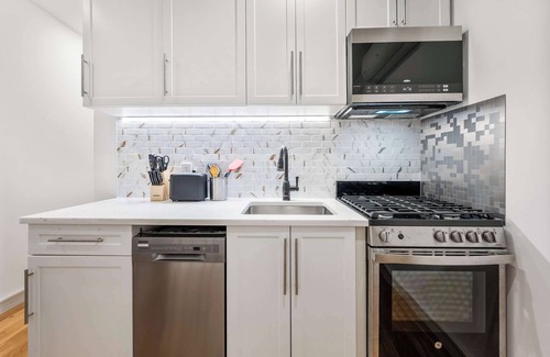 Kips Bay Apartment | 2BR with 2 full baths, walk anywhere