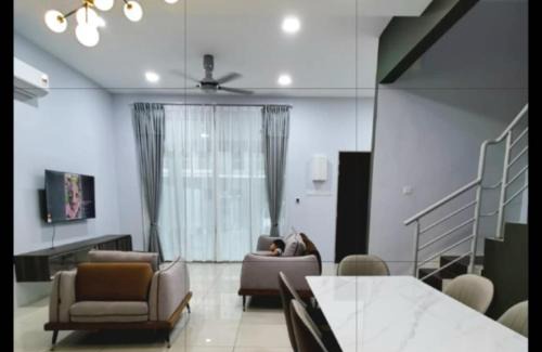 Kampung Bakau House | 2Houses with A Huge Private Pool 8 Bedrooms & 8 Bathrooms