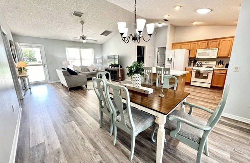 Lynnhaven House | 3/2 in The Village of Lynnhaven