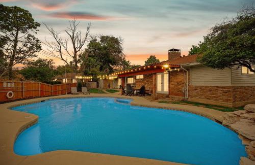Irving House | 3-BD Backyard Oasis w Pool Patio Firepit