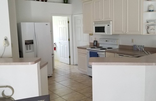 Long Meadow House | 3-bdrm home w/pool, across st from 1st hole, Long Marsh course - Rotonda West Fl