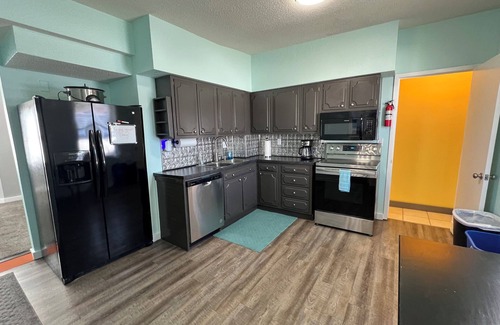 Cedar Rapids - Iowa City House | 3 Bed, 1 Bath 9 Blocks from Alliant Energy PowerHouse and Downtown