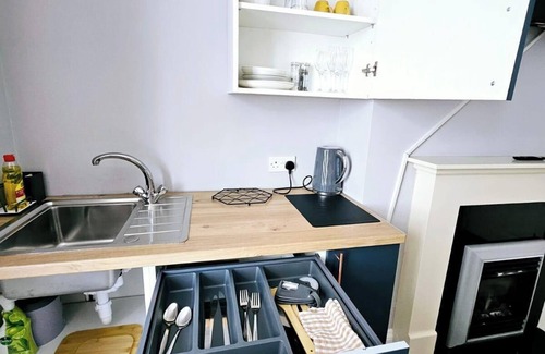 Southsea Apartment | 3-bed Flat Seaview Balcony - Ev22kwh,self Check-in