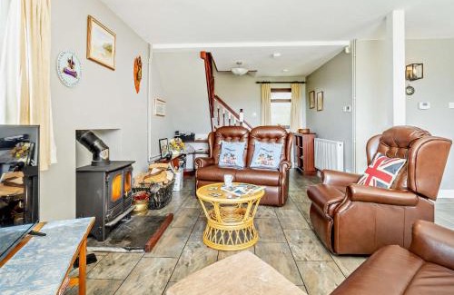 Aberdovey House | 3 Bed in Aberdovey DY032