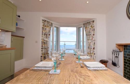 Brixham House | 3 Bed in Brixham 75382