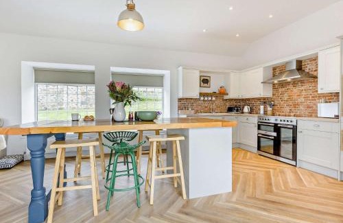 Kirriemuir House | 3 Bed in Glen Clova 75284