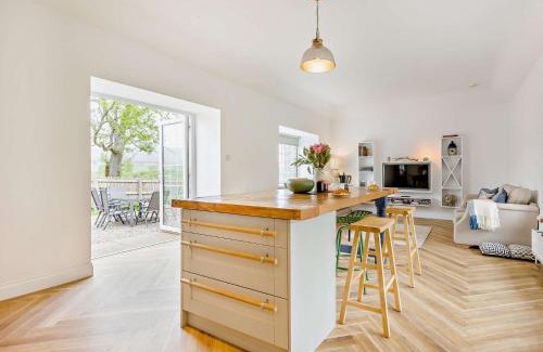 Kirriemuir House | 3 Bed in Glen Clova 75284