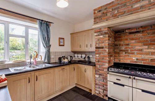 Cornhill on Tweed House | 3 Bed in Kelso 76374